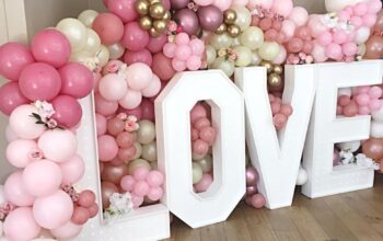 How to Create an Instagram-Worthy Wedding Ceremony Backdrop